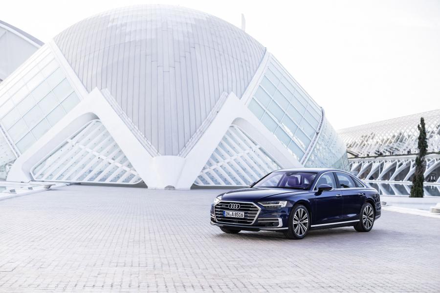  Audi A8 55 TFSI Quattro (D5) 2017 года  (WW) (фото 18 из 40)